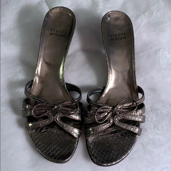 Shoes - Picture 1 of 2
